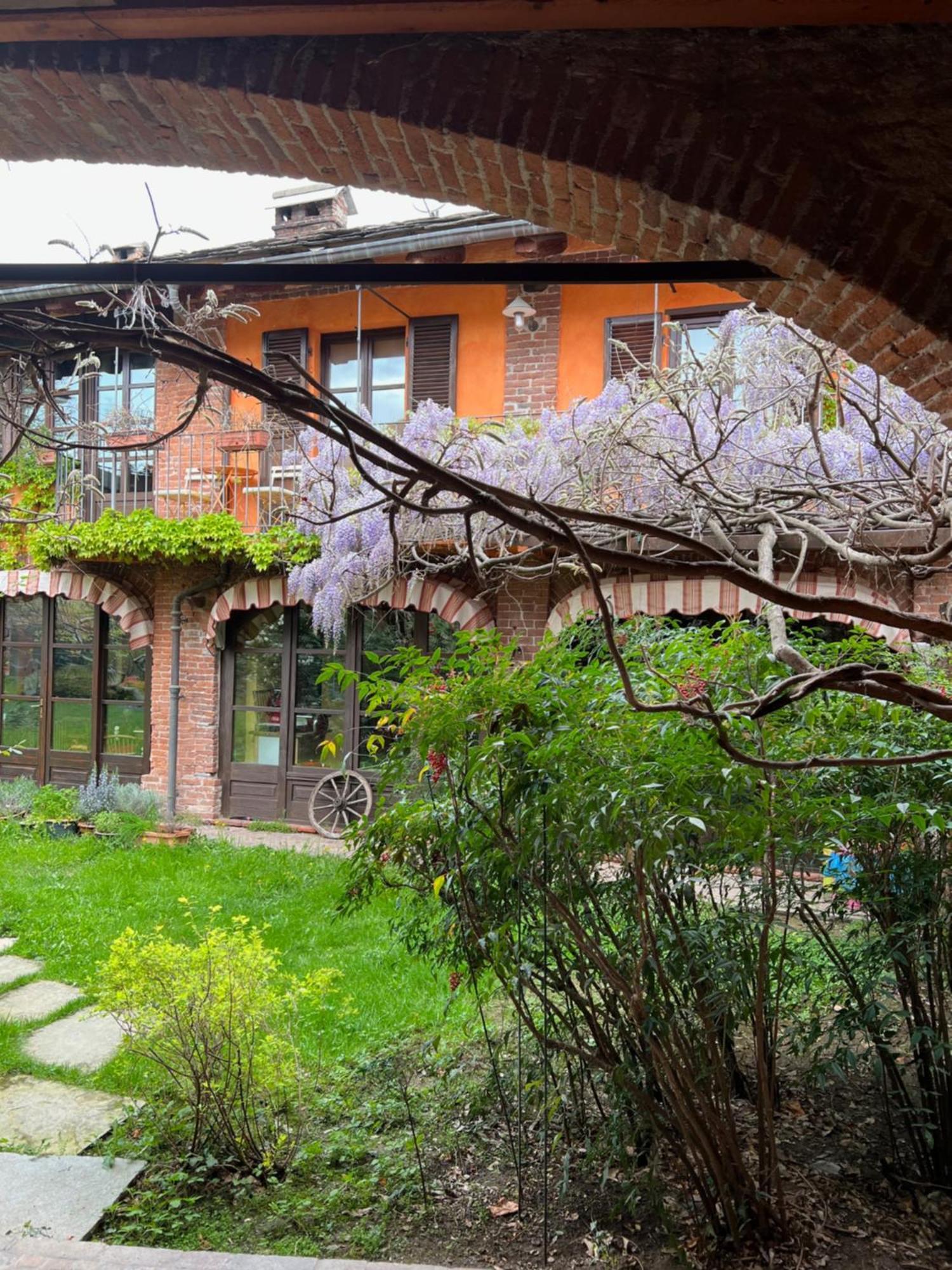 La Casa Arancione Hotel Boves Екстериор снимка